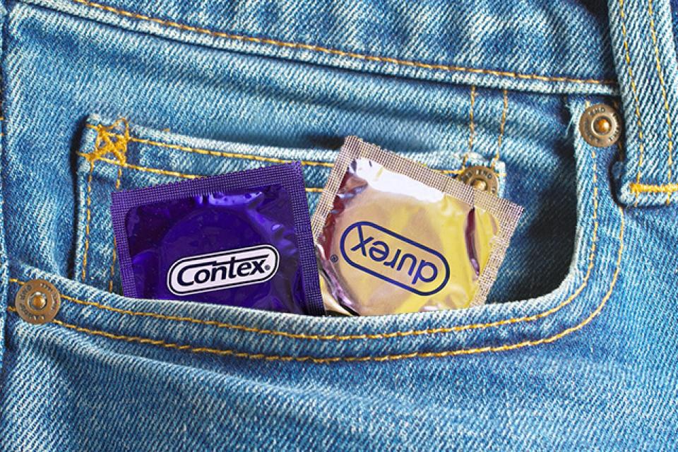 Tips voor het onderhandelen over condoomgebruik