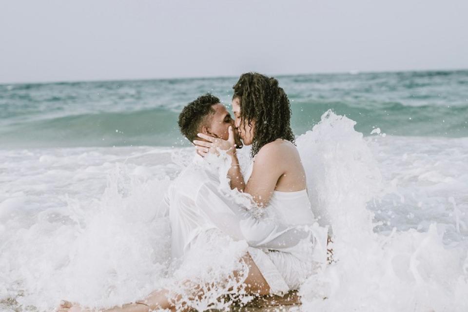 Veilig Vrijen op Vakantie: Jouw Zomerse Gids voor een Zorgeloze Reis