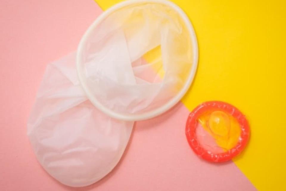 Hoe gebruik je vrouwencondooms?