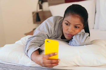 Veilig vrijen is belangrijk! De seksuele oriëntatie en seksuele vorming van pubers en jonge kinderen begint vroeg. Jongeren experimenteren vroeg in seksueel gedrag en hun seksuele ontwikkeling binnen relaties en seksualiteit. het maakt een kind weerbaar