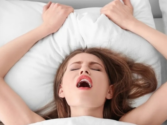 10 technieken voor een vrouwelijk orgasme om vanavond te proberen